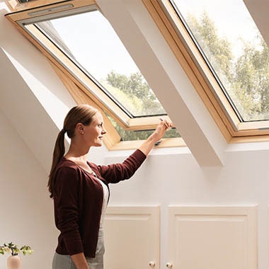 Ferestre Velux cu operare de jos ifenster beclean