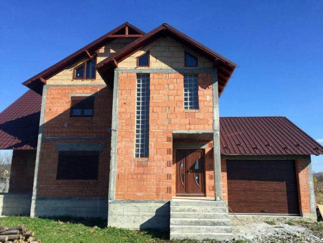 ferestre usi pvc si usi de garaj rezidentiale ifenster beclean