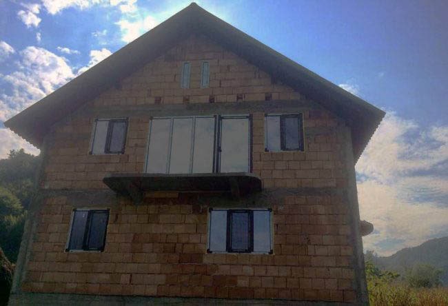 ferestre usi pvc si usi de garaj rezidentiale ifenster beclean