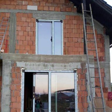 ferestre usi pvc si usi de garaj rezidentiale ifenster beclean