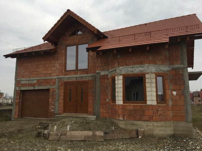 ferestre usi pvc usi garaj rezidentiale ifenster beclean