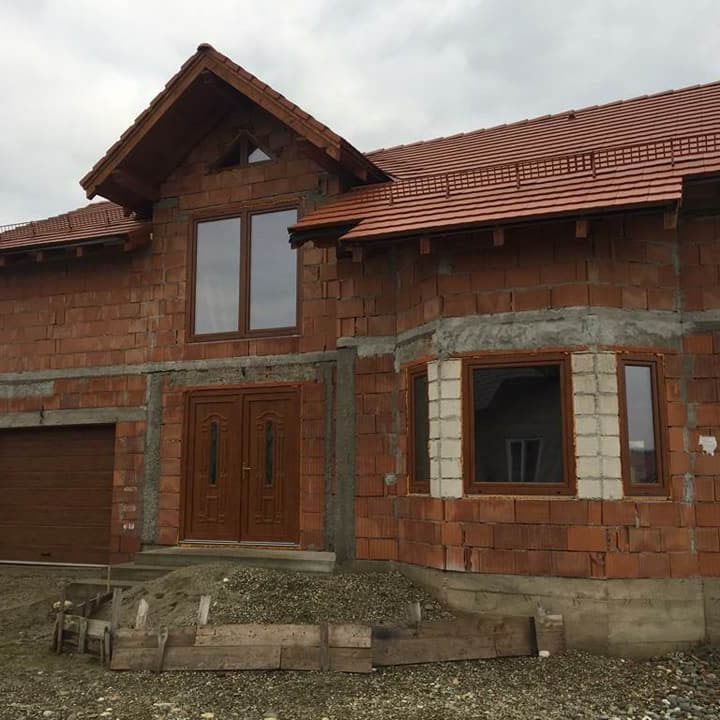 ferestre usi si usi de garaj termopan ifenster beclean 1 ferestre usi pvc usi garaj rezidentiale ifenster beclean