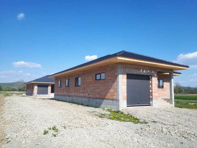 Ferestre și uși termopan cu profil PVC Aluplast 85 MD